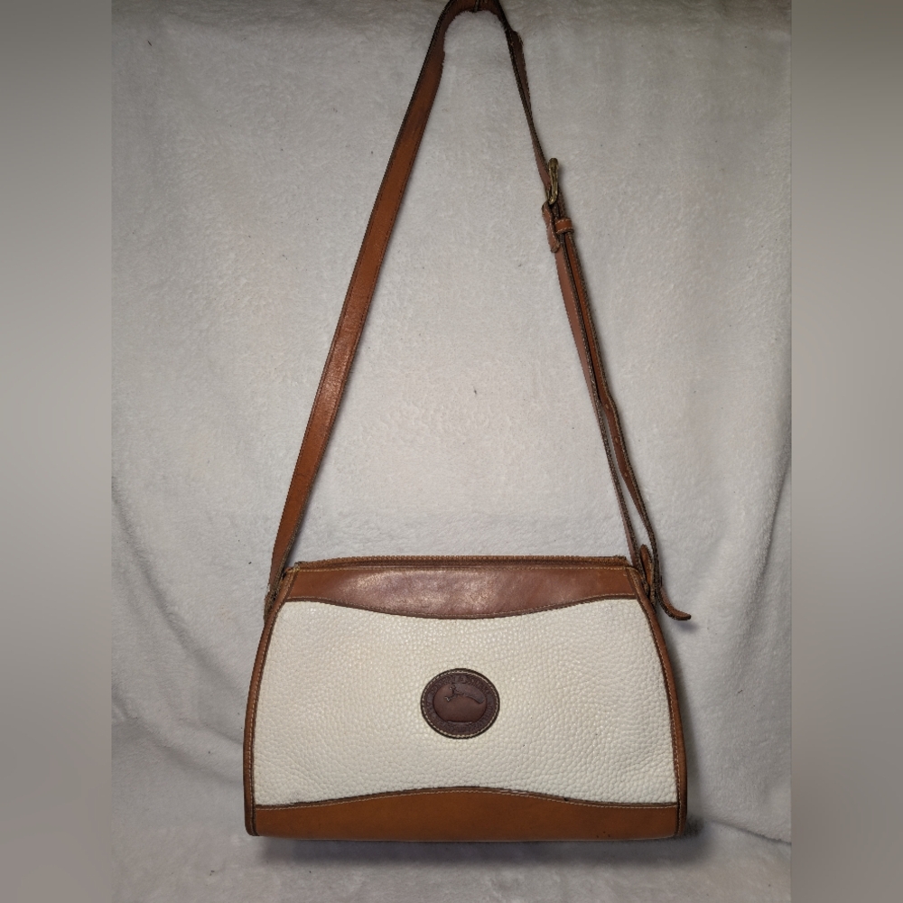 🧭 Vintage🧭 Dooney & Bourke White & Brown Zipper Top All-Weather Crossbody